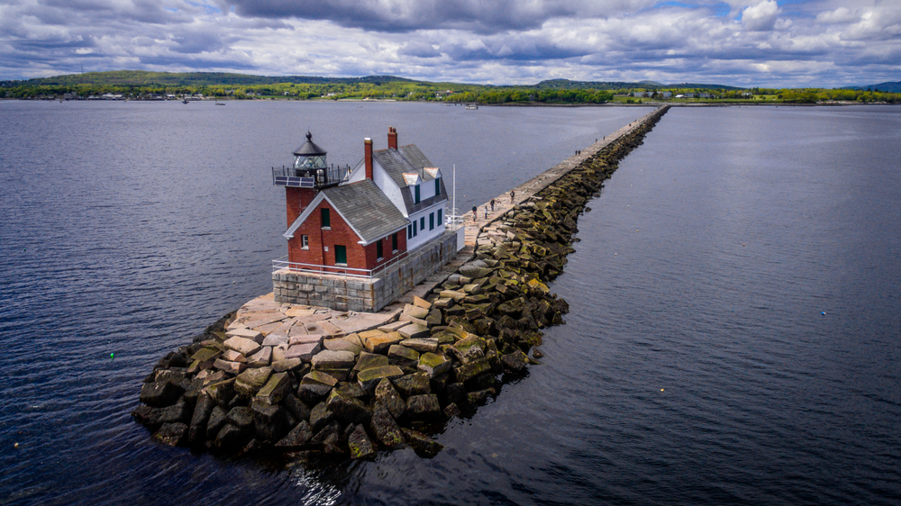 The 6 Best Maine Lighthouses near Camden Harbour